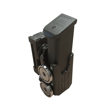 Magazine pouch with 2 inserts, 2 magnets and...