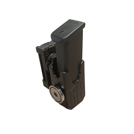 Magazine pouch with 2 inserts, 1 magnet and...